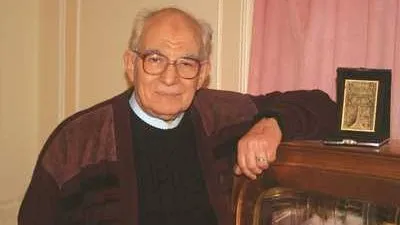 ليست المرة الأولى.. رشوان توفيق يتصدر التريند دائمًا