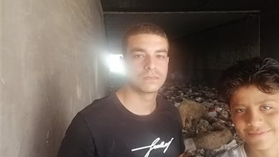 فيديو وصور.. القصة الكاملة لقتل أب لنجله البالغ من العمر 11 عامًا 