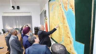 وزير الزراعة يبحث مع وزير التعاون والتنمية الكندي آفاق التعاون المشترك في التنمية الزراعية