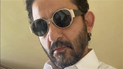 أحمد حلمي برفقة عمرو دياب: 