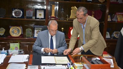 محافظ القليويبة يعتمد نتيجة الدور الثاني للشهادة الإعدادية بنسبة نجاح 93.42%