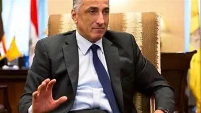 طارق عامر يستقيل من منصب محافظ البنك المركزي