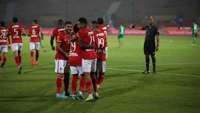 هل باتت أيام نجم الأهلي معدودة مع القلعة الحمراء؟