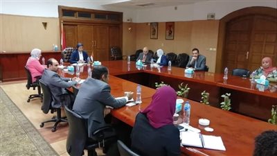 الري تعقد اجتماعا لمناقشة الاستعدادات اللازمة لمشروع الممر الملاحي 
