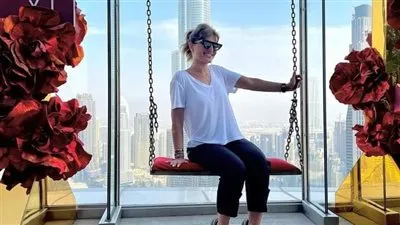 منة فضالي تستمتع بالإجازة الصيفية في دبي 