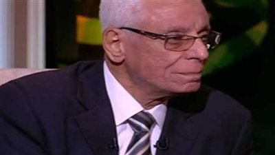 حسام موافي يكشف عن مرض نادر يسبب انخفاض الضغط.. فيديو