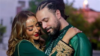 بالزي الأخضر ونقوش الحناء.. عبد الفتاح الجريني يستعد لحفل زفافه بالمغرب