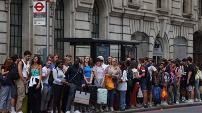 إضراب 20 ألف عامل فى السكك الحديدية البريطانية عن العمل