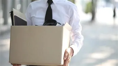 إعلامي يوجه رسالة لأي عامل تعرض للفصل التعسفي (فيديو)