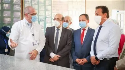 وزير الصحة يتفقد قسم الأشعة المقطعية الجديد بمستشفى صدر المعمورة
