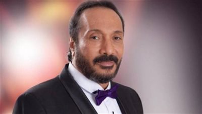 إستعد لمسرحية غنائية وأعترف بجميل بليغ حمدي.. أبرز تصريحات علي الحجار في برنامج 