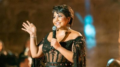 بدء أولى جلسات محاكمة شرين عبدالوهاب بتهمة سب وقذف محمد الشاعر بعد قليل