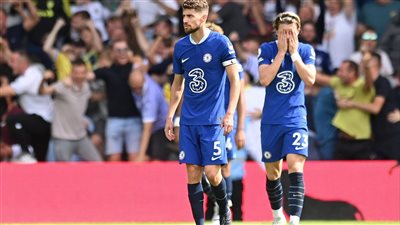 خطأ ميندي وطرد كوليبالي.. تشيلسي يسقط بالثلاثة أمام ليدز يونايتد في الدوري الإنجليزي
