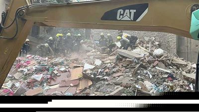 انهيار عقار قديم على أسرة من ذوي الاحتياجات الخاصة بحدائق القبة 