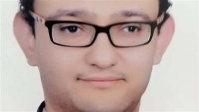 زاهدًا فيما سيأتي.. ناسيًا ما قد مضى