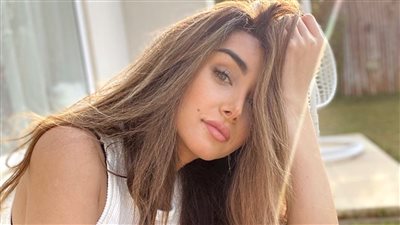 حكايات هنا الزاهد مع التريند (صور)