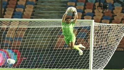 محمد عواد: مرحبا بالمنافسة مع الشناوي في حراسة مرمى المنتخب