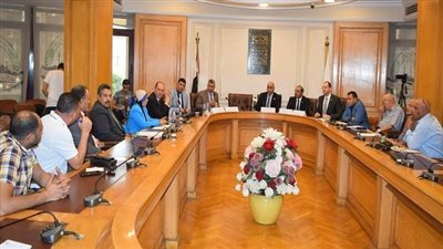 غرفة القاهرة التجارية تستعرض حوافز القانون 152 وسبل تطبيق الفاتورة الإلكترونية