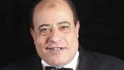 رضا إدريس ينضم لمسرحية فندق الأحلام 