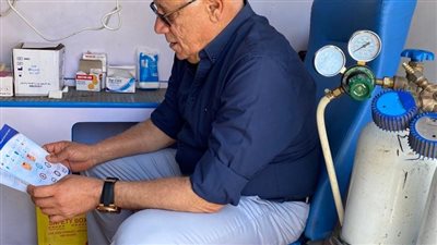 محافظ بورسعيد يتفقد القافلة الطبية للتوعية والكشف المبكر عن أمراض البروستاتا