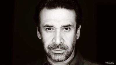 بـ لحية بيضاء.. أحدث ظهور لكريم عبد العزيز على 