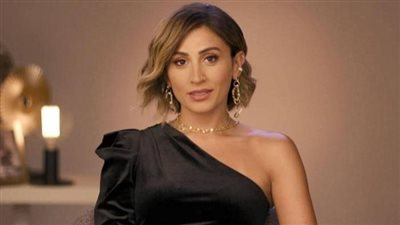بعد تصدرها للتريند.. أزمات في حياة دينا الشربيني