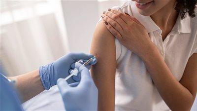 تعرف علي الأعراض الجانبية للقاح 