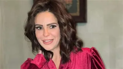 دنيا عبد العزيز تهنئ طارق صبري وشيري عادل بعد عقد قرانهما 