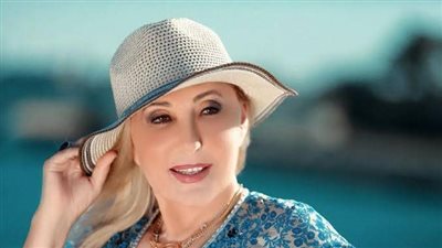 حكايات نادية الجندي مع التريند (صور)