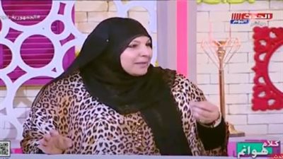 باحثة توضح حكم عمل المرأة في الإسلام (فيديو)