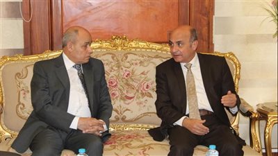 لتقديم التهنئة له.. رئيس النيابة الإدارية يستقبل وزير العدل 