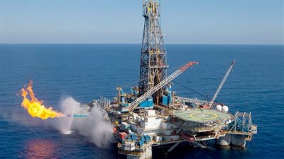 خبير يفجر مفاجأة حول حجم إنتاج حقل ظهر (فيديو)