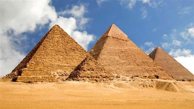 البطوطي: السياح يرون زيارة مصر رحلة العمر (فيديو)