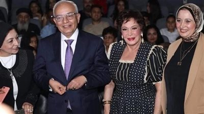 طلب إحاطة بالبرلمان لوزير التعليم بسبب تكريمه الفنانة لبلبة