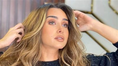 هنا الزاهد توضح حقيقة الفيديو المتداول حول رفضها التصوير مع أحد المعجبين