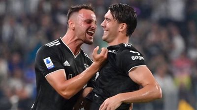 فلاهوفيتش يقود يوفنتوس لعبور عقبة سبيزيا في الدوري الإيطالي