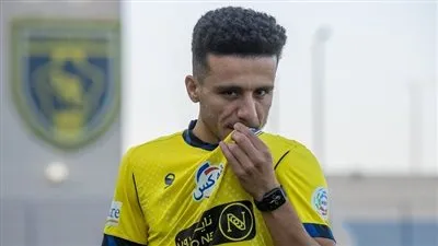 أخر تطورات مفاوضات الأهلي مع مصطفى فتحي.. وموقف الزمالك من هذه الصفقة