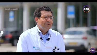 أستاذ القلب بمستشفى كاتارينا يكشف انتماءه الكروي.. وهذا رأيه في السير مجدي يعقوب (فيديو)