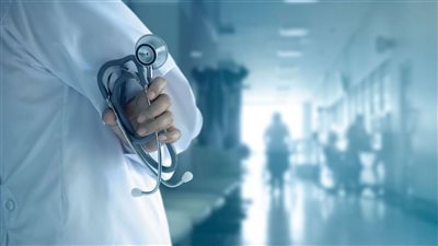 أستاذ بجامعة هارفارد عن هجرة الأطباء من مصر: 