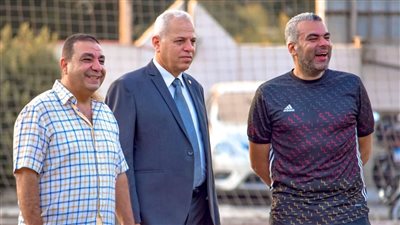 رئيس نادي الانتاج الحربي يدعم لاعبيه قبل خوض تحدي العودة للدوري الممتاز