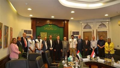 رئيس جامعة الإسكندرية يستقبل وفد مؤسسة صاحب السمو الشيخ محمد بن راشد آل مكتوم وحملة نبضات الإماراتية