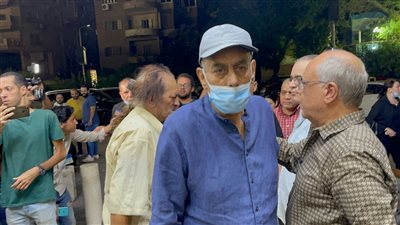 أحمد بدير من أبرز حضور جنازة المخرج علي عبد الخالق 
