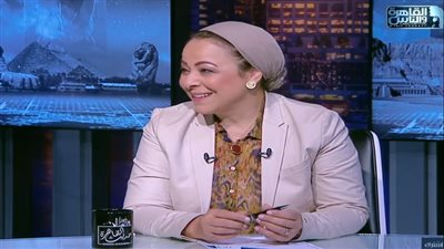 نهاد أبوالقمصان: 