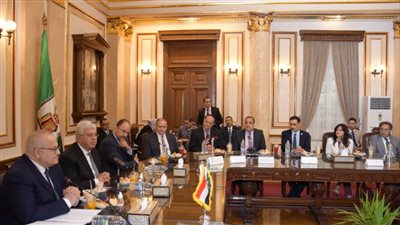 وزير التعليم العالى يشهد توقيع بروتوكول تعاون بين جامعة القاهرة والوكالة الجامعية الفرانكوفونية