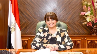 وزيرة الهجرة تعقد اجتماعها الأول بمقر الوزارة بالعاصمة الإدارية الجديدة