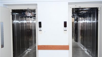  بتكلفة 600 ألف جنيه.. تركيب مصعدين جديدين بمستشفى سوهاج الجامعي