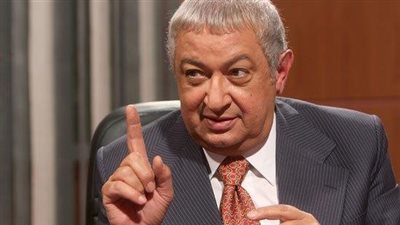 الحقيقة الكاملة لبيع مقتنيات نور الشريف في سوق الروبابيكيا (صور)