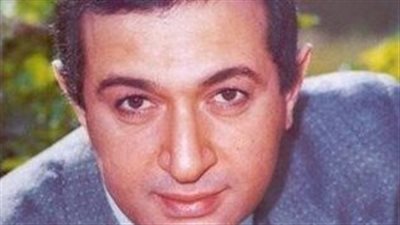 الحكيم: أسرة نور الشريف بريئة من التفريط في مقتنياته وبيعها لتجار الأنتيكات