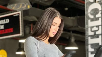 هدي الأتربي تستعرض لياقتها البدنية في أحدث ظهور لها