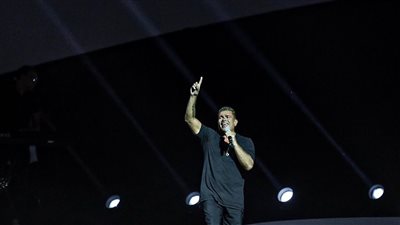 في أقل من ساعة عمرو دياب يتصدر التريند بعد حفل افتتاح ستاد 